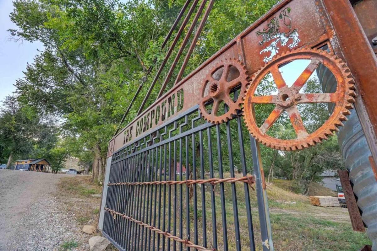Red Rock Treehouse Unique In Old Colorado City 콜로라도스프링스 외부 사진